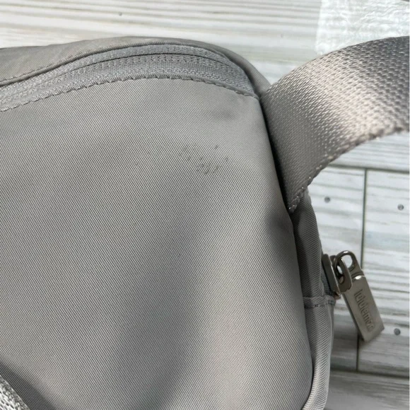 lululemon athletica Gray Belt Bag Sleek Minimalist Design - Picture 4 of 9